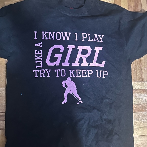 Girls hockey t shirt size medium - Picture 1 of 2